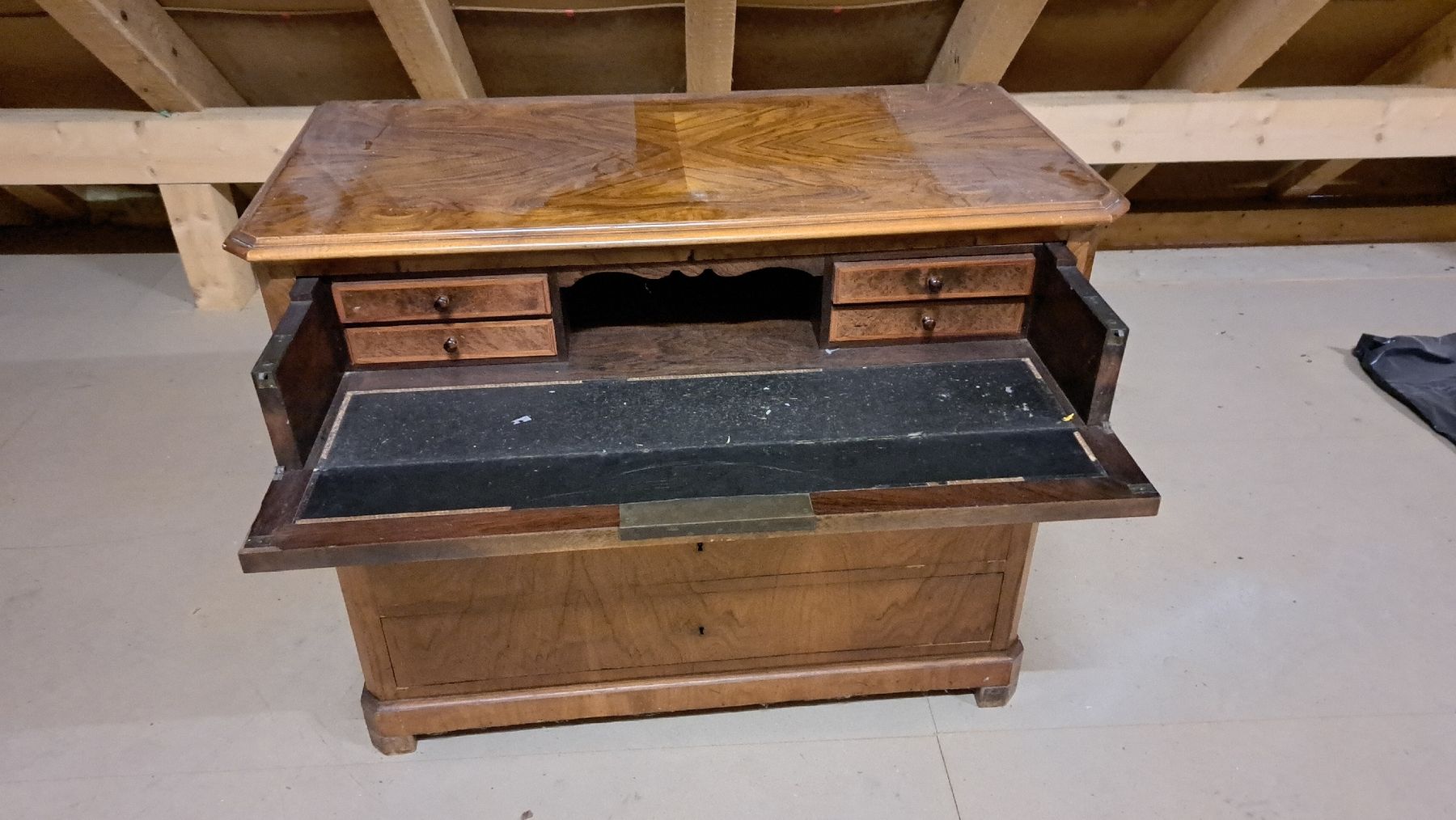 Cassettiere: Kommode Sekretär – Usato da Röthenbach Herzogenbuchsee venduto da Tina480