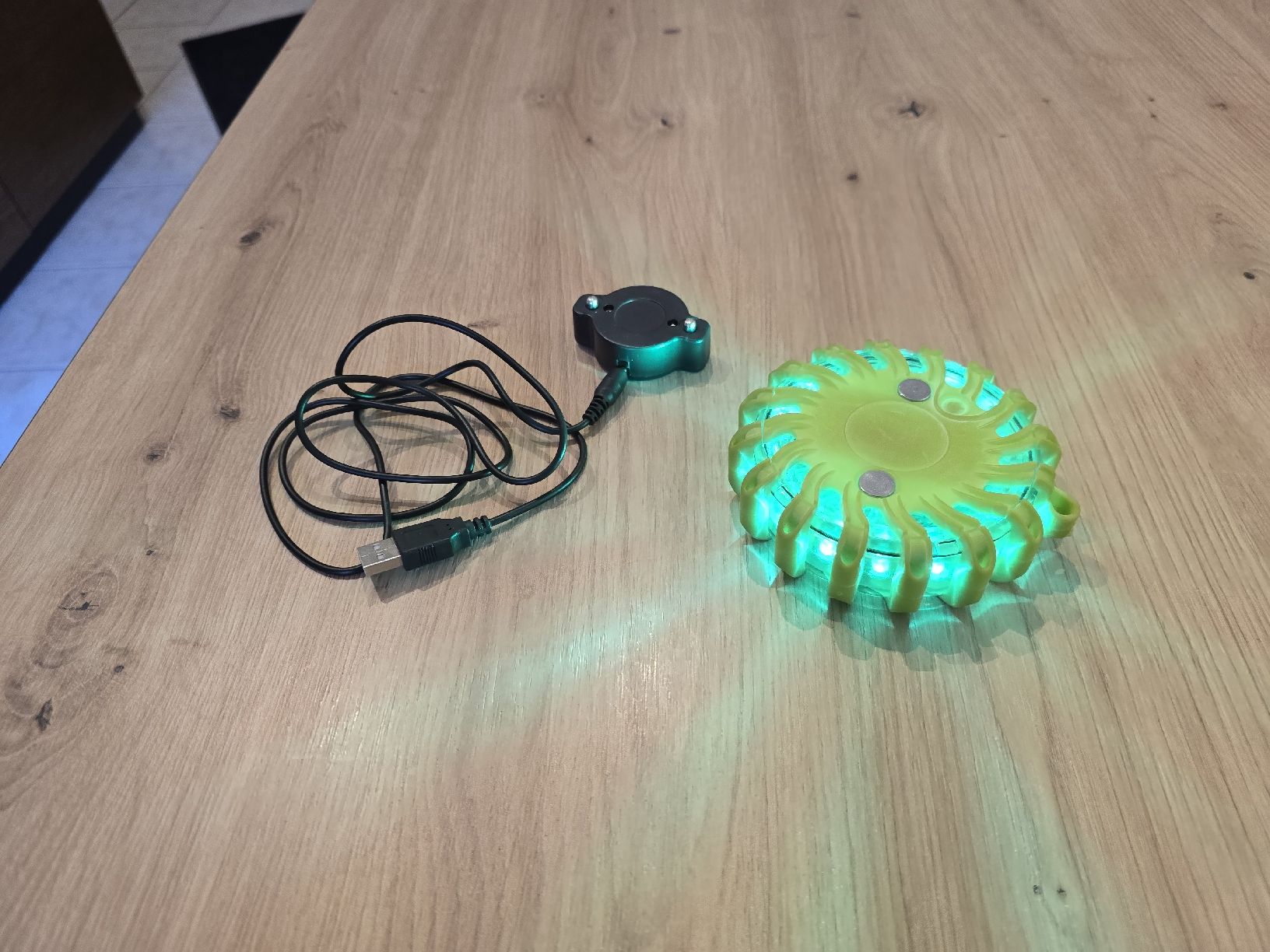 Flash: LED- Blitzer Grün – Usato da Ilanz venduto da dnett