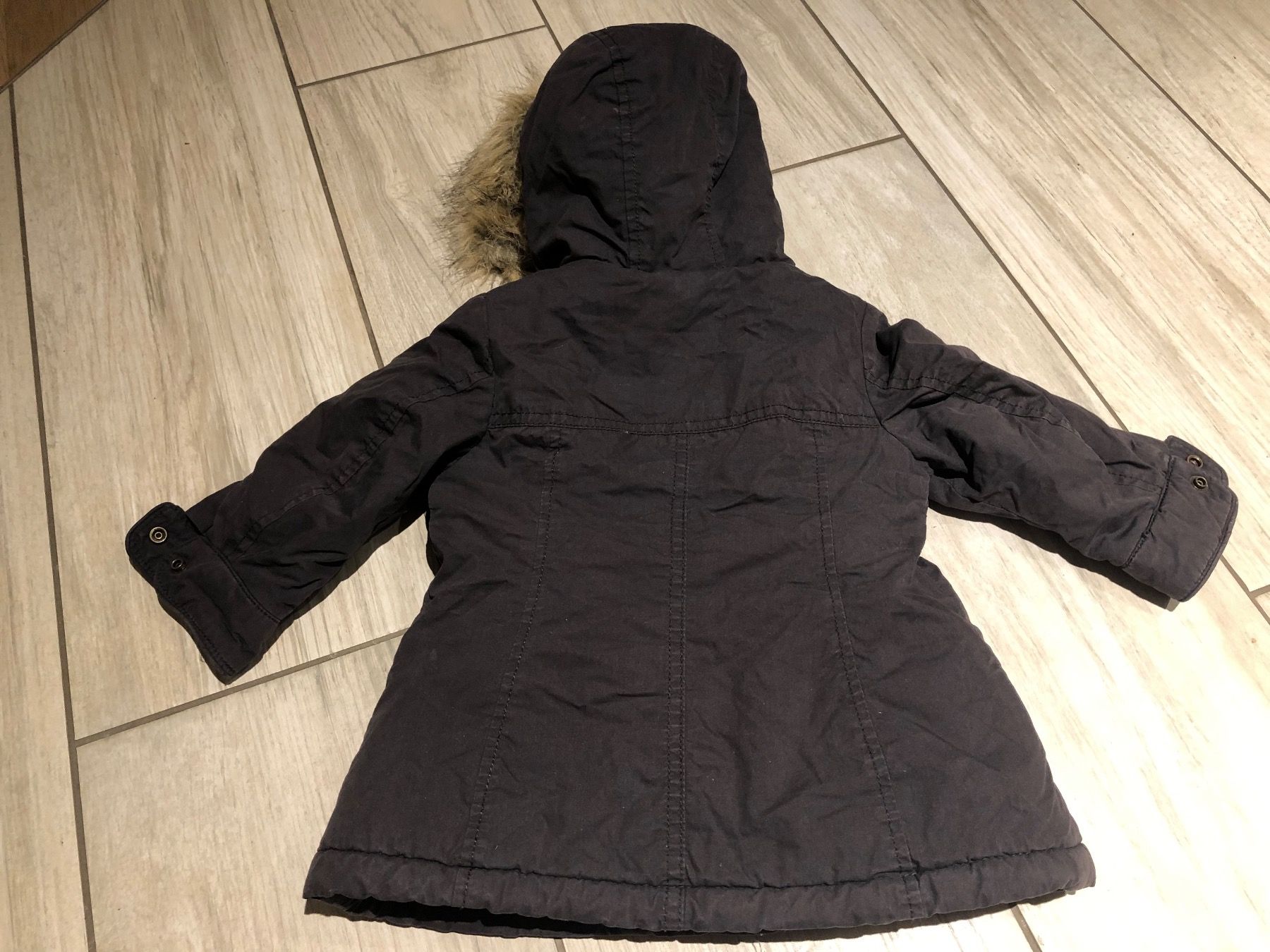 Benetton Jacken: super schöne, warme Benetton Jacke Gr 82 – Gebraucht aus Gelterkinden von ale_yrh7 1