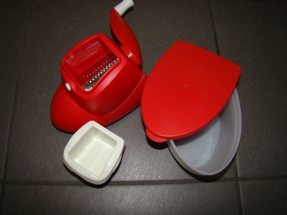 Moulin à Décors Rouge Tupperware - Neuf Sous Blister D'origine