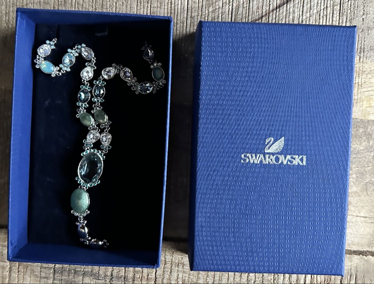 Swarovski Altri gioielli: Wunderschöne Swarovski Halskette, neu, Originalverpack – Nuovo e nell'imballaggio originale da Hettiswil venduto da chuengu1973