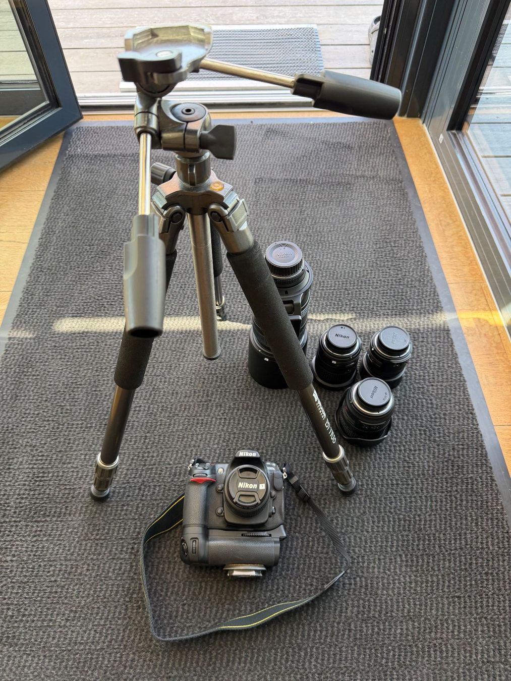 Nikon Kamera: Nikon D300s Digitalkamera Komplettsystem !! – Gebraucht aus Weiach von ARFW 8