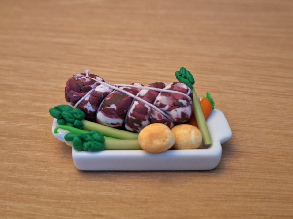 Case e mobili per bambole: Handmade Braten mit Gemüse, Spargeln – Nuovo (secondo la descrizione) da Zürich venduto da HandmadeTinyFood 4