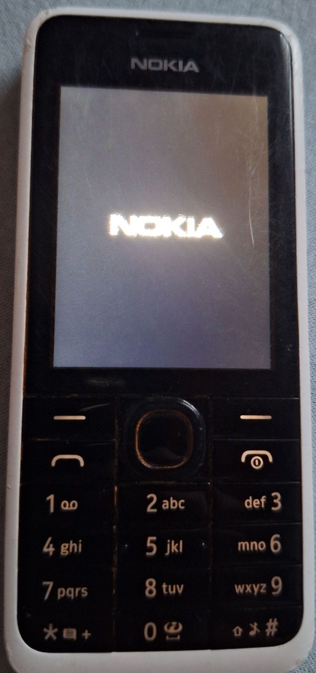 Nokia Telefoni cellulari / Smartphones: Téléphone portable Nokia vintage 2010 – Difettoso da Tannay venduto da v1n1p00h