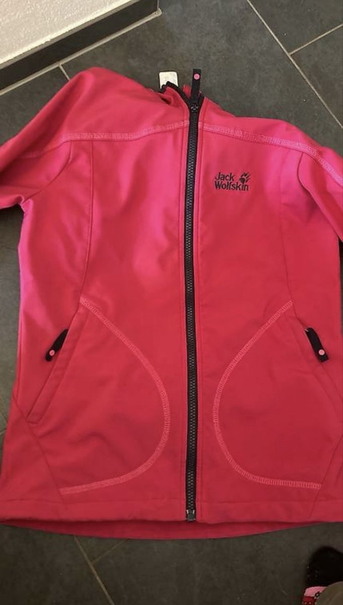 Jack Wolfskin Giacche & Cappotti: Jack Wolfskin Softshell Jacke pink Grösse 152 – Usato da Paspels venduto da giu_vt7p