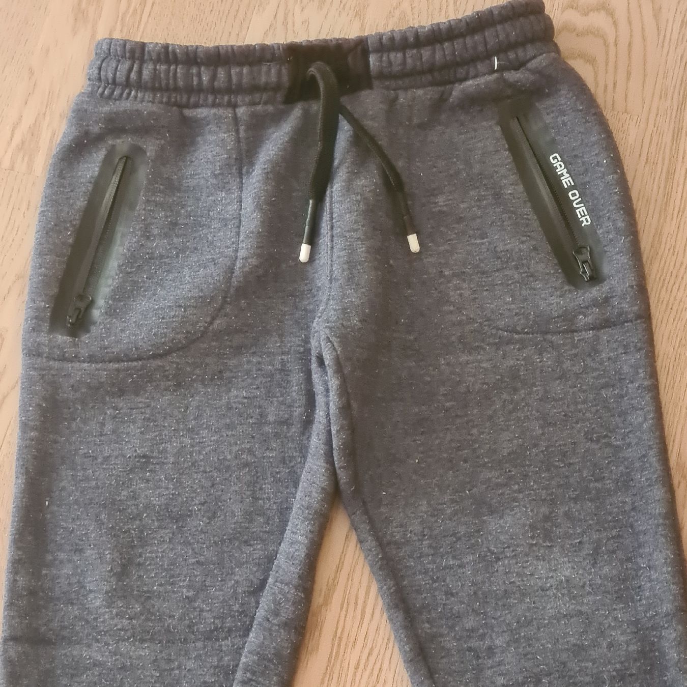 Pantalons: Trainer Hose Gr. 134/140 – D'occasion à Steinen par turbogeiss99 3