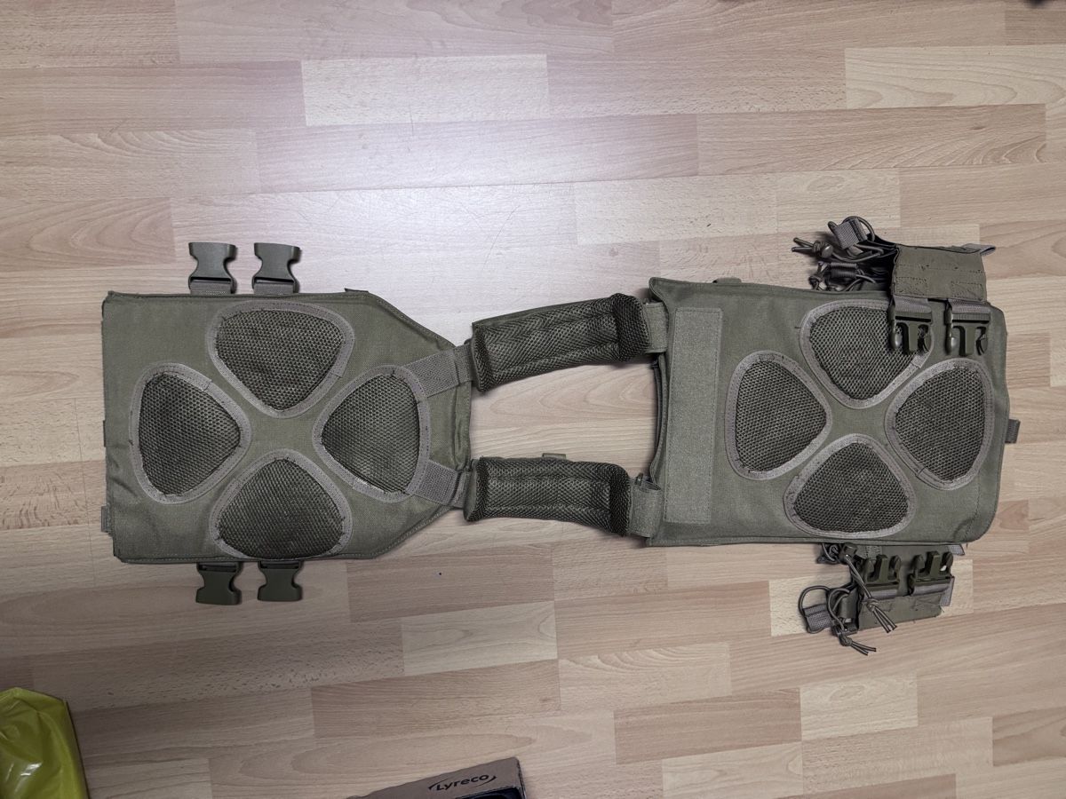 Uniformi: Plattenträger charly mike – Usato da Wetzikon ZH venduto da bos_7dbr 1