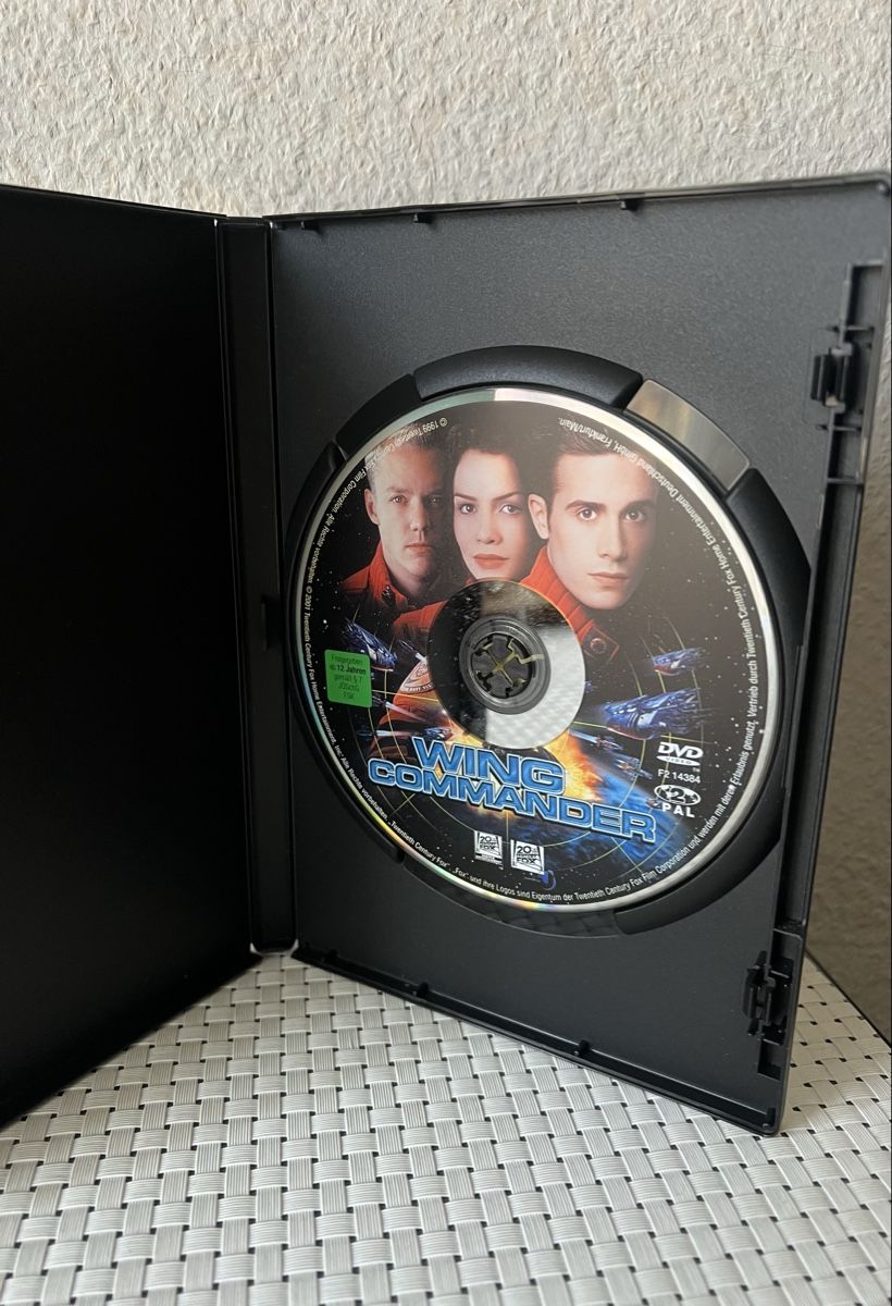 Tutti i DVDs: Wing Commander (DVD) – Usato da Flawil venduto da NiceT 2