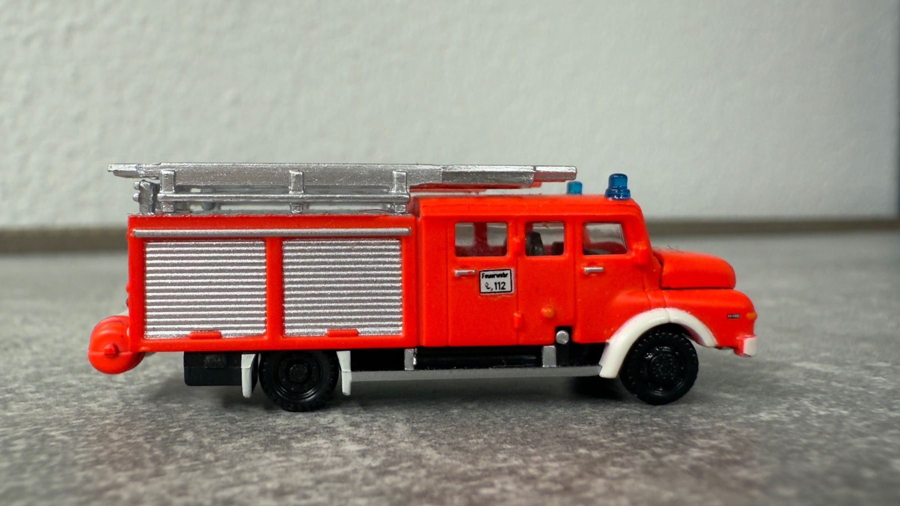 Modellini d'auto: Minis Modellauto Feuerwehr Masstab 1:16 – Usato da Windlach venduto da Kelebra 1