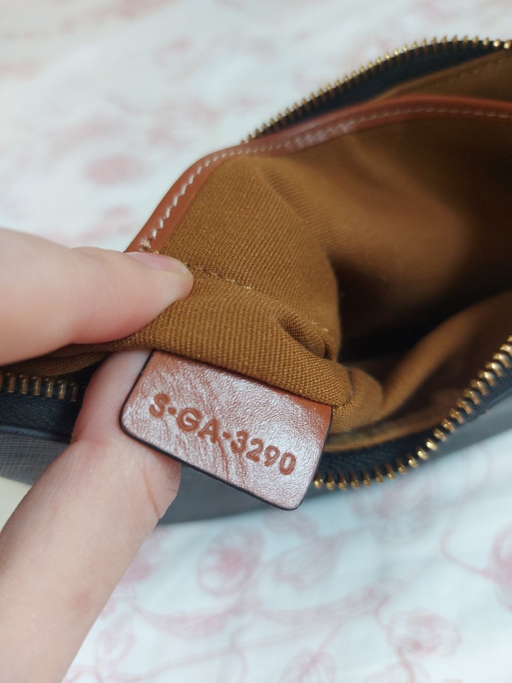 Celine Taschen für Damen: Sac Céline Ava toile Triomphe – Gebraucht aus Lausanne von Super-cerise 5