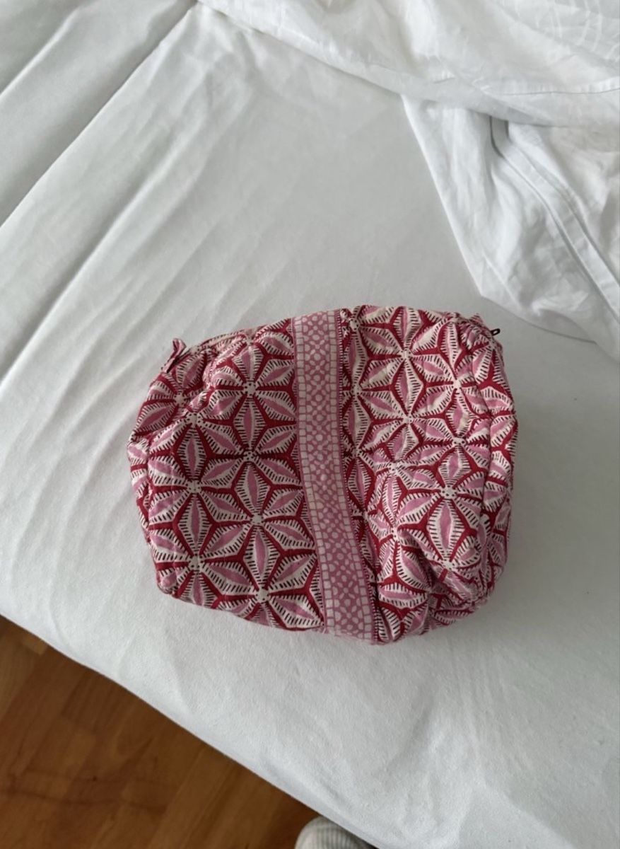 Custodie per cosmetici: Kosmetiktasche, handgemacht, rot-pink gemustert – Usato da Dietlikon venduto da lizz.yy 3