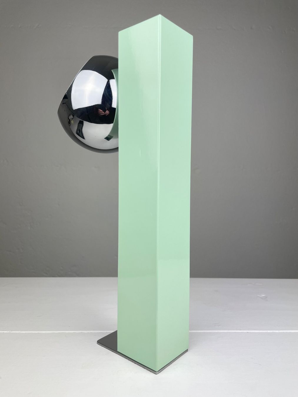 Lampade: Magnetic Eyeball Table Lamp – Usato da Genthod venduto da lightyear63 3