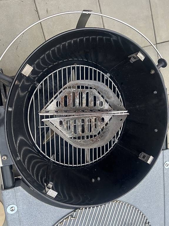 Weber Griglie: Weber charcoal / gas grill – Usato da Dietlikon venduto da bsommer 2