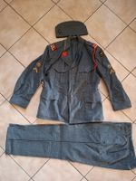 Antike Schweizer Armee Militär Uniform mit Mutz 