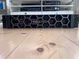 Dell PowerEdge R740xd, 2x Xeon Gold 6132, 96GB, 2x1G, 2x10G
