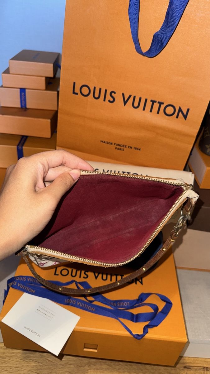 Louis Vuitton Sacs femmes: Louis Vuitton Pochette multicolor 2004 – D'occasion à Widnau par Pukpan_99 5