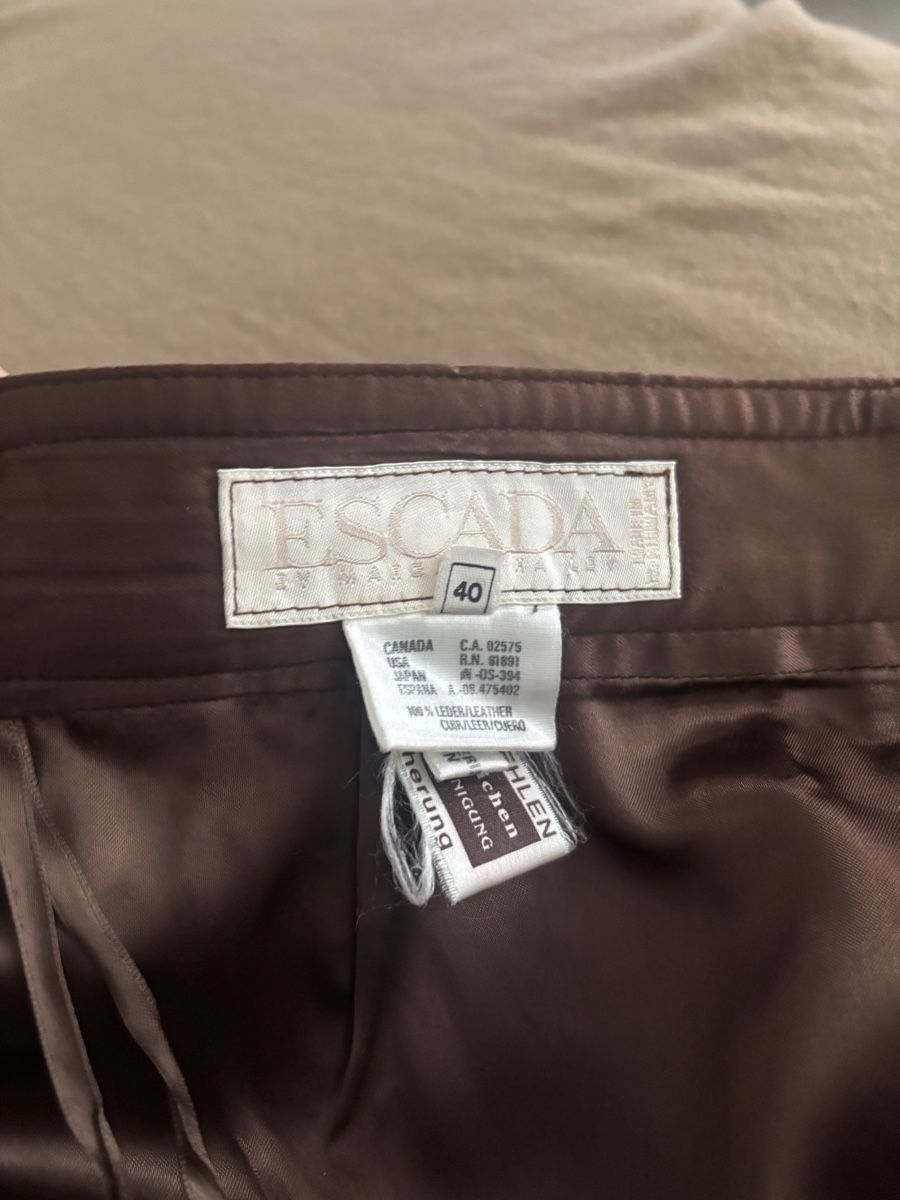 Escada Gonne: Escada Lederrock, vintage, Gr. 40 – Usato da Rheinfelden venduto da Jeva-Anna 8