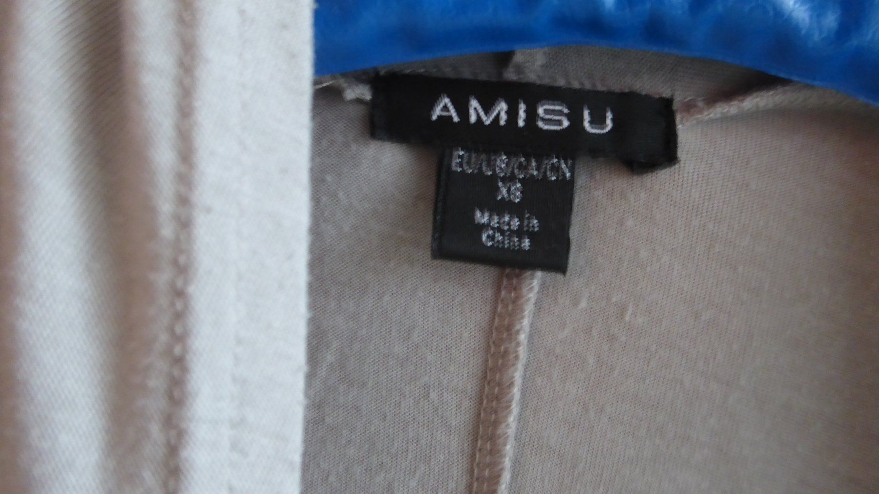 Giacche: Leichte Jacke AMISU Gr XS – Usato da Sargans venduto da Benziner 1
