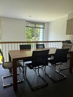 À vendre  Table en noyer TEAM 7 + 6 chaises