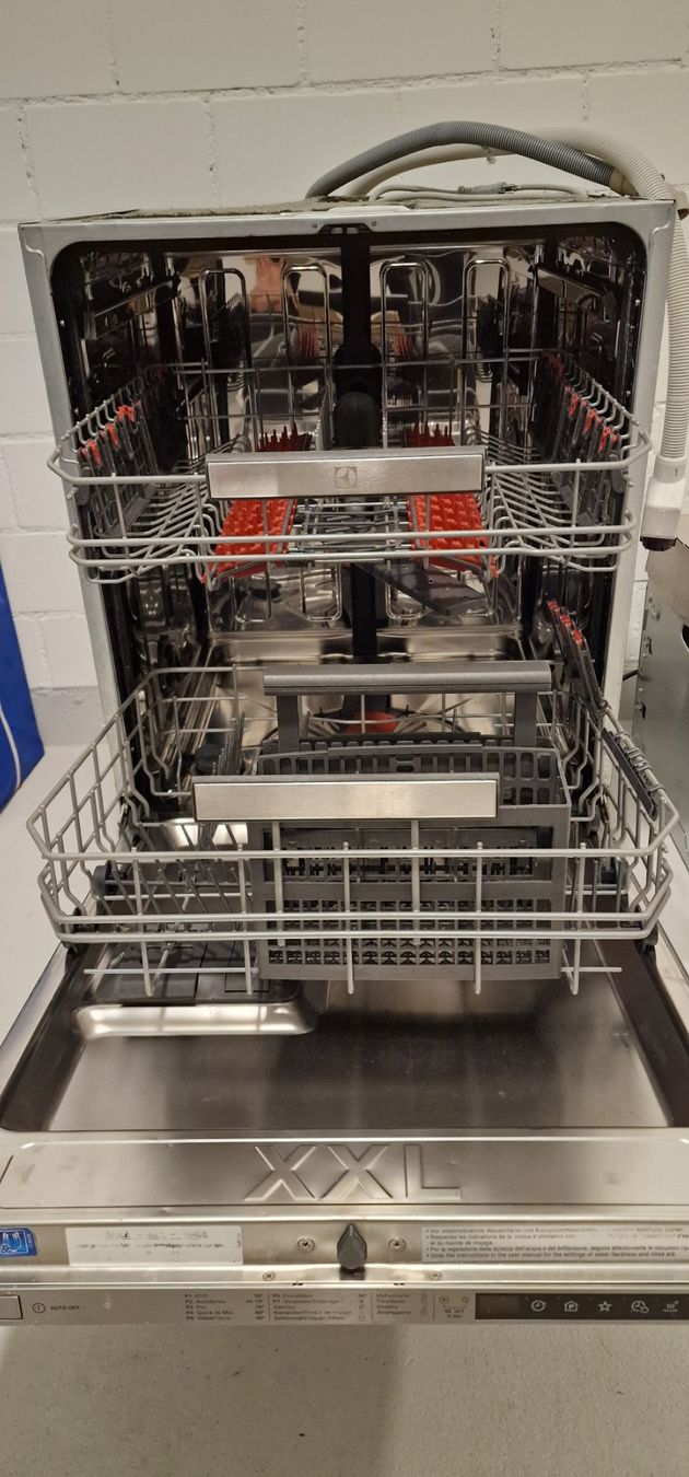 Electrolux Lavastoviglie: Electrolux Einbau-Geschirrspüler GA60GLVS / XXL – Usato da Hinwil venduto da Felsenhof-Didi 4