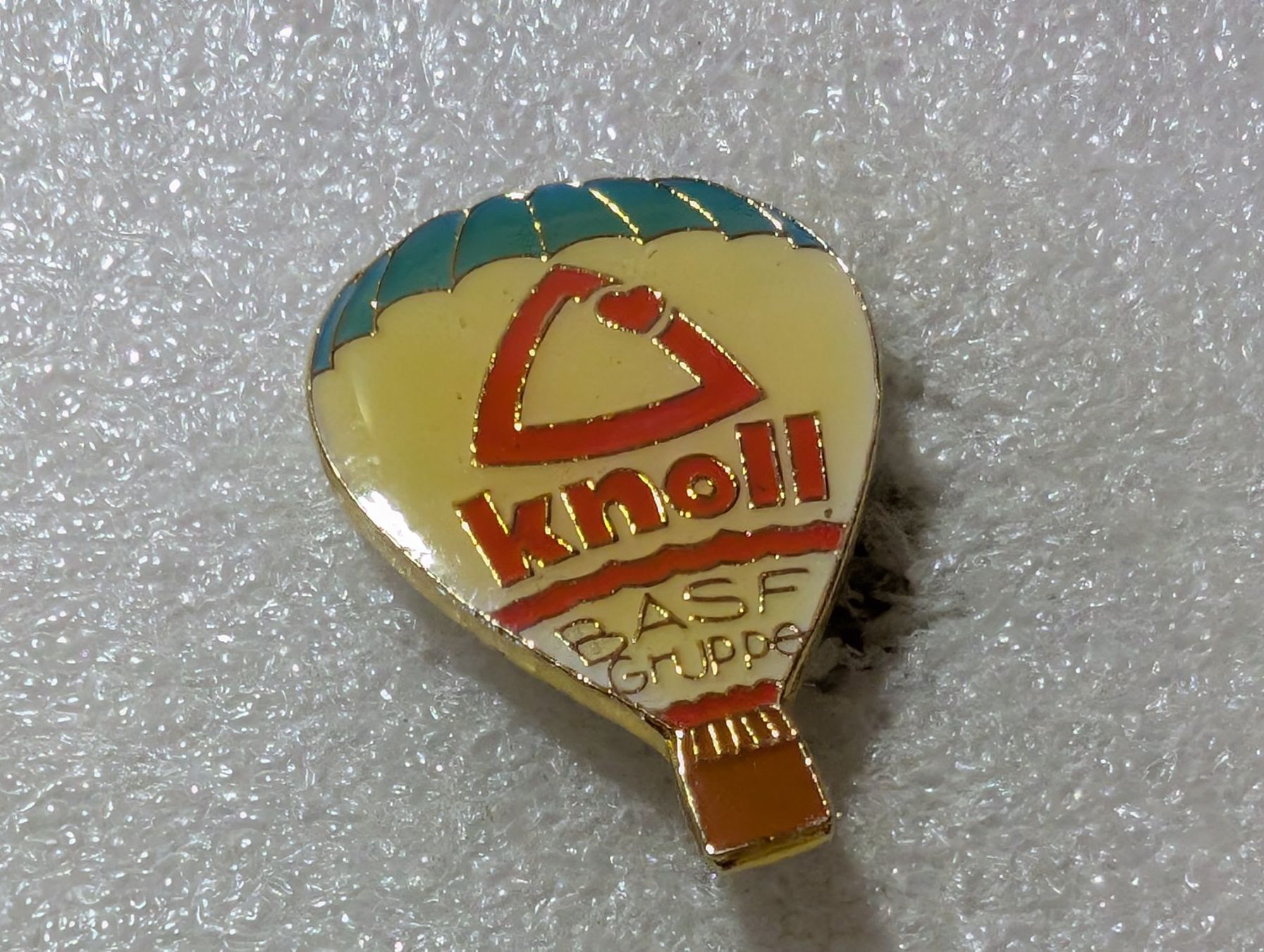 Placchette & Badge: Ansteckpin 3: Luftballon Knoll – Usato da Oppligen venduto da Pin-Fall-Shop