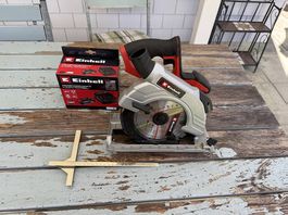 Zu verkaufen ist eine neuwertige Einhell-Akku-Keissäge