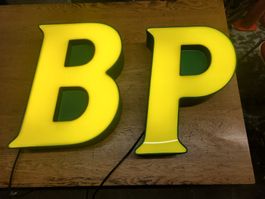 BP - Leuchtreklame/ Leuchtbuchstaben