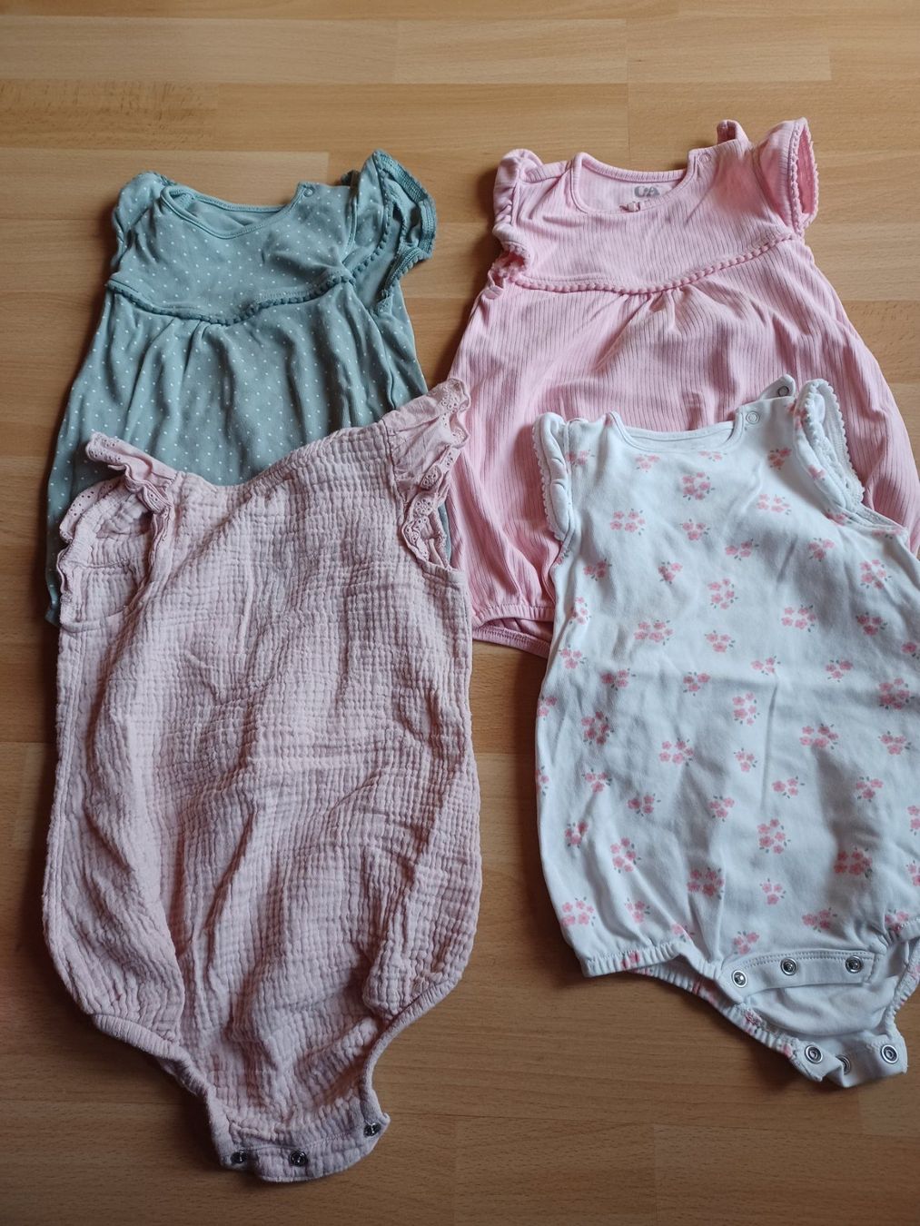 Lotti & Set di vestiti: 19 teiliges Sommerpaket Mädchen 80 – Usato da Matt venduto da Remonso 1