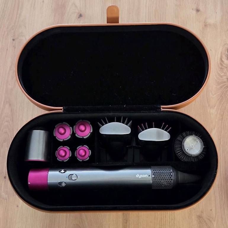 Lockenstäbe & Haarglätter: Dyson Airwrap Original- Haarstyler Complete  – Gebraucht aus Cham von Kaylua