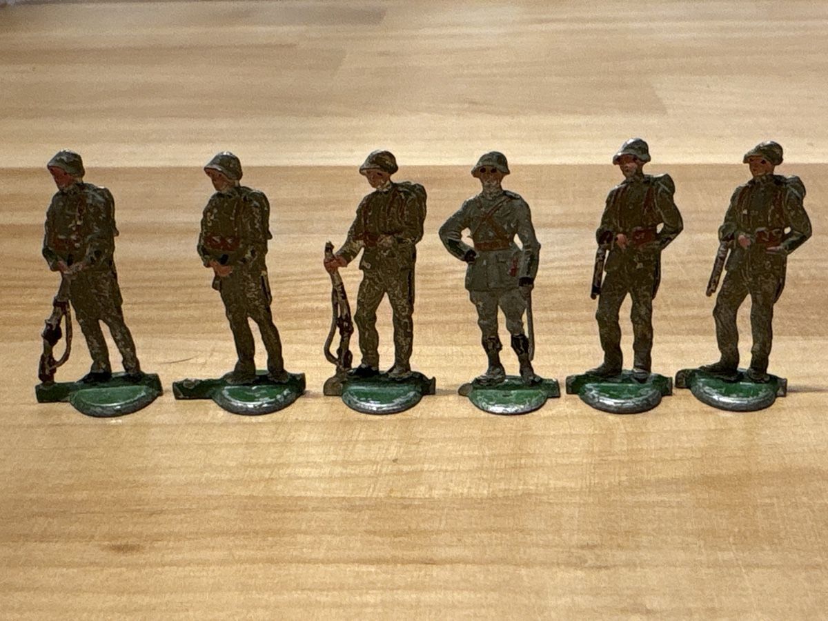 Statuette: Zinn Soldaten – Usato da Rümlang venduto da euqinom16