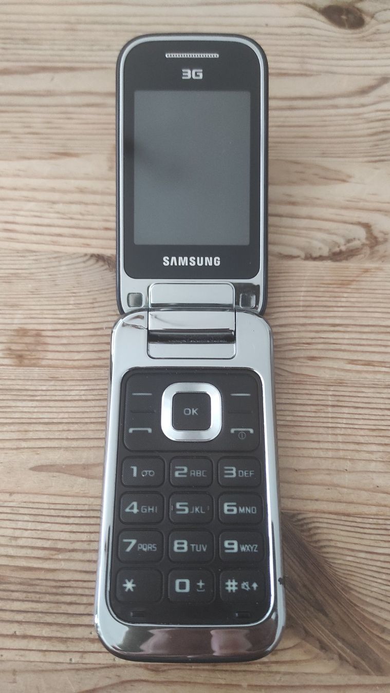 Samsung Telefoni cellulari / Smartphones: Siemens GT-C3595 Mobile Telefon – Usato da Kreuzlingen venduto da Dennis2004