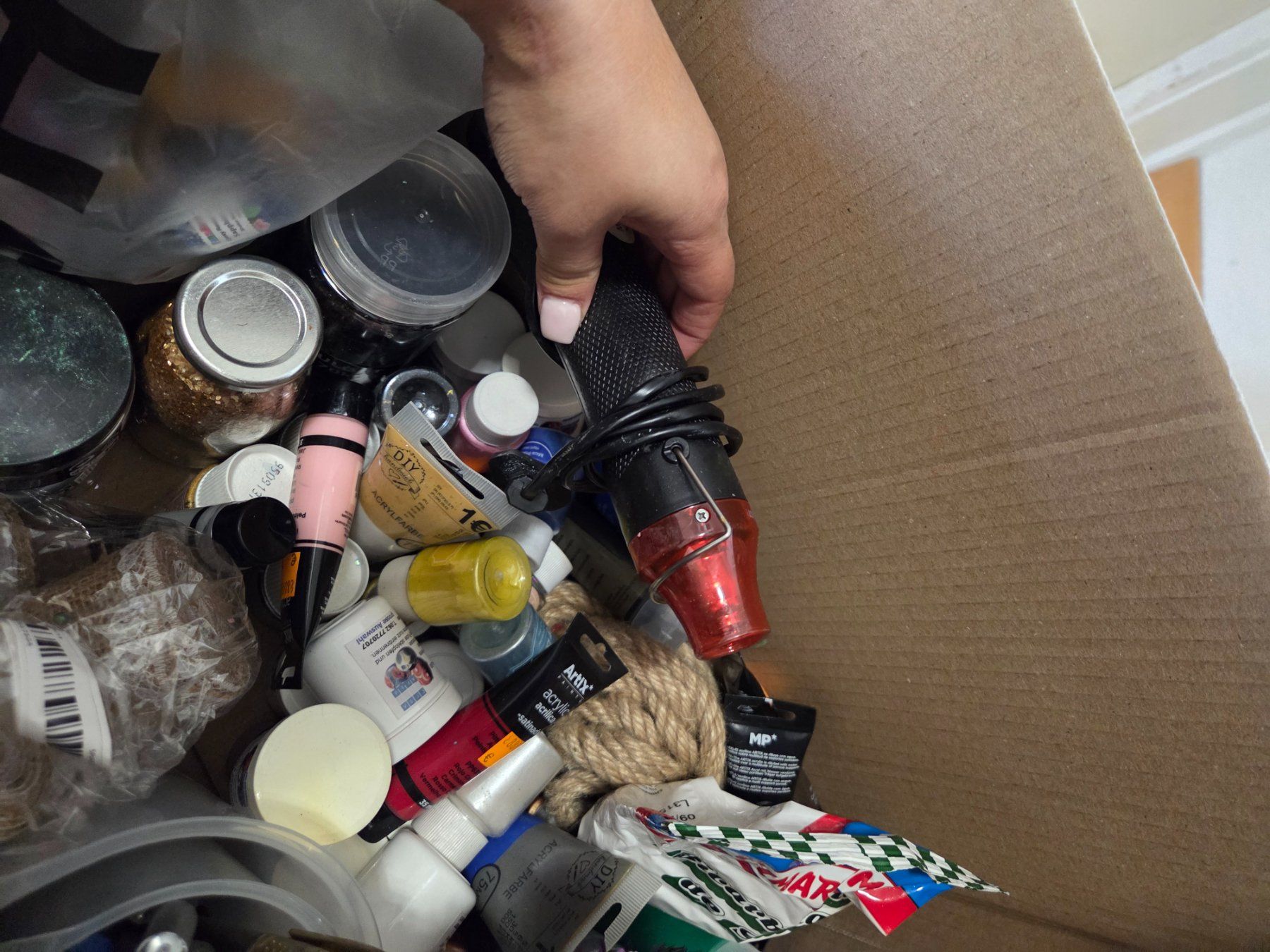 Kit bricolage: Lot de matériel de bricolage – Usato da Genève venduto da Xahiina