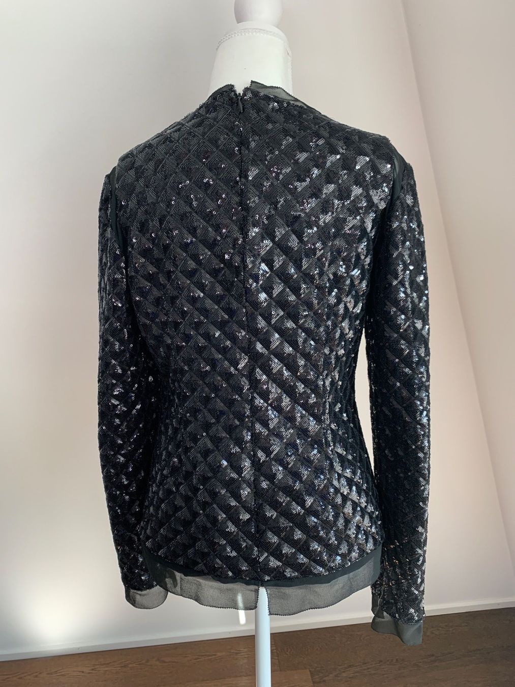 Top: EMANUEL UNGARO top soirée sequins M – Nuovo (secondo la descrizione) da Morges venduto da Imade1 3