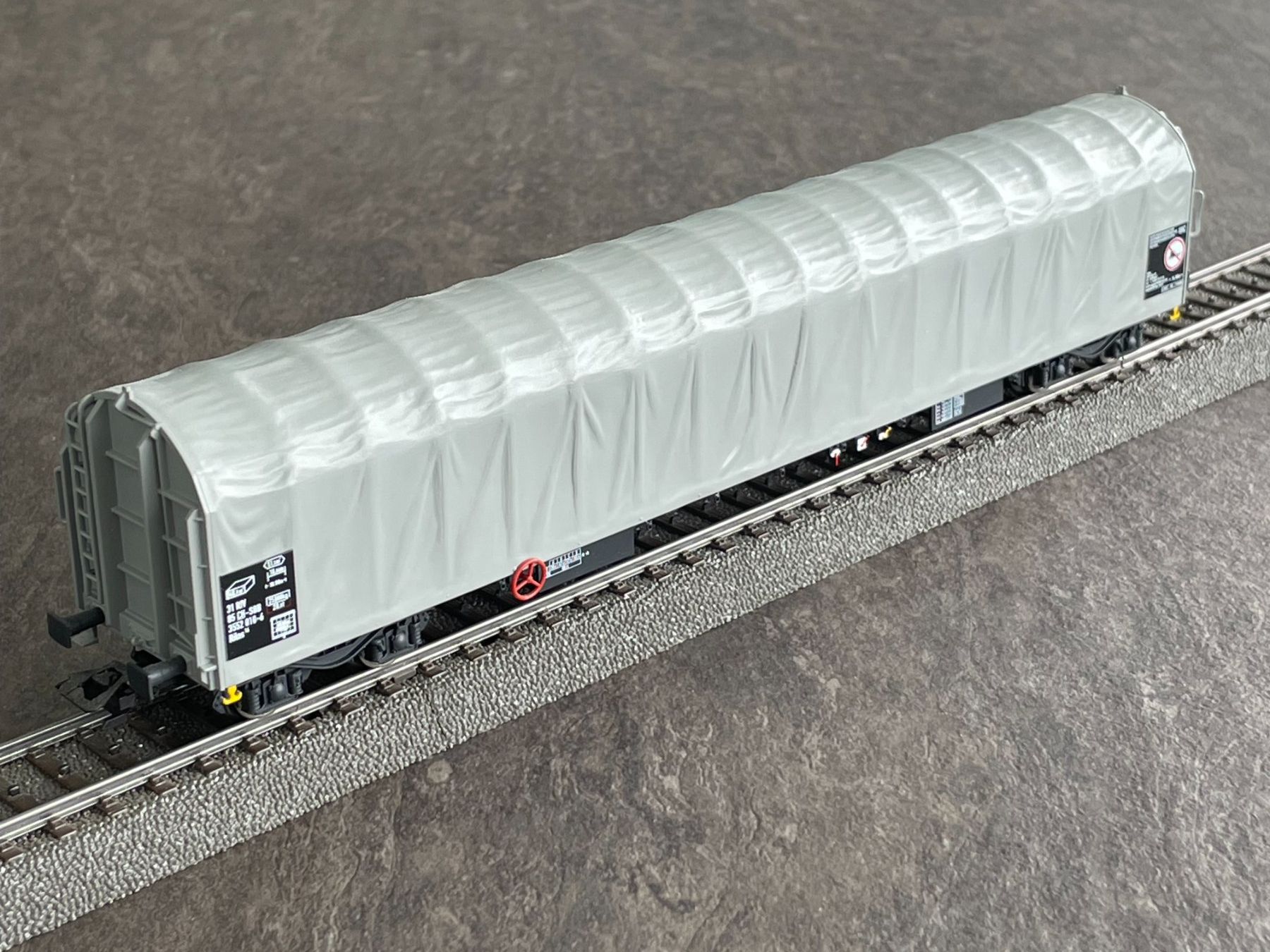 Märklin Modelleisenbahnen: MÄRKLIN 47061 Schiebeplanenwagen Typ Rils, SBB H0 – Gebraucht aus Zuzwil SG von Zibu-3 1
