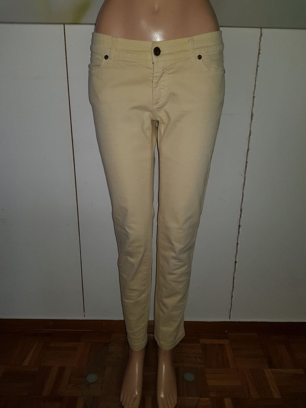 Bally Jeans: BALLY Jeans taille / Grosse 38 – Usato da Cossonay-ville venduto da Super-Price-Quality