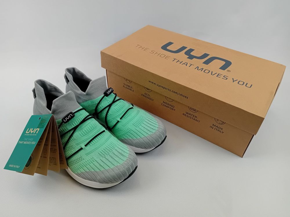 UYN Y100009 Free Flow Tune Sneaker Male Gris Blanco EU 39