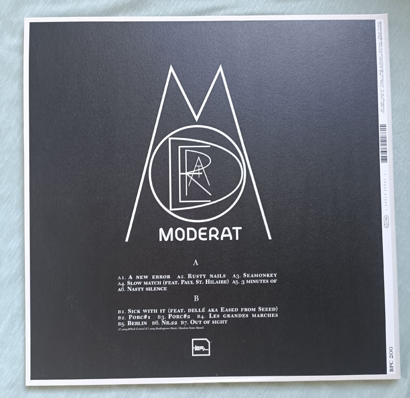 Vinyles: MODERAT - s.t. LP – D'occasion à Luzern par cryptonic79 1