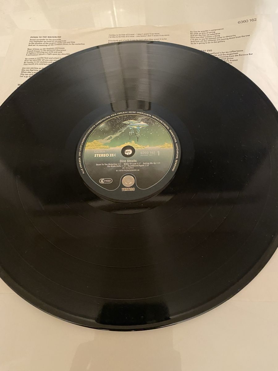 Dischi in vinile: Dire Staits LP – Usato da St.Gallen venduto da Design04 1