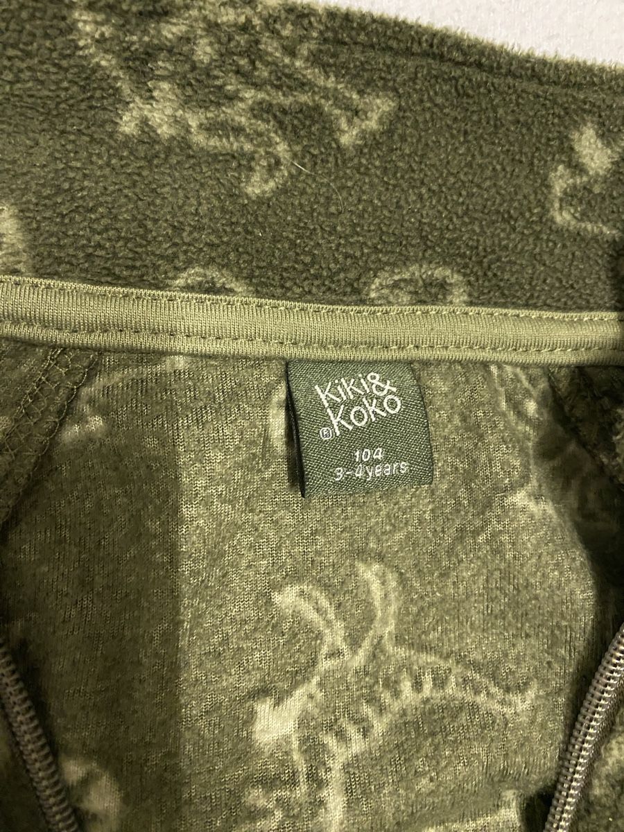 Jacken & Mäntel: Fleecejacke mit Dinos in Grösse 104 – Neu (gemäss Beschreibung) aus Sissach von SV-650 1