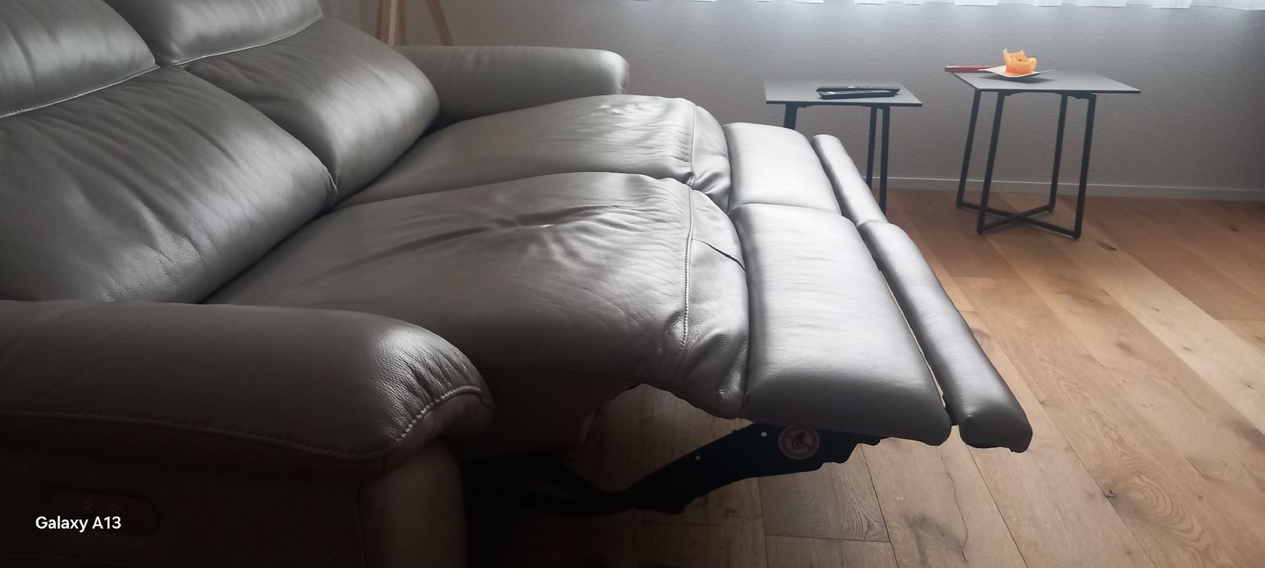 Divani: 2er Sofa mit 2 Motor und 1 Sessel – Nuovo (secondo la descrizione) da Rothrist venduto da stu_qny2 1