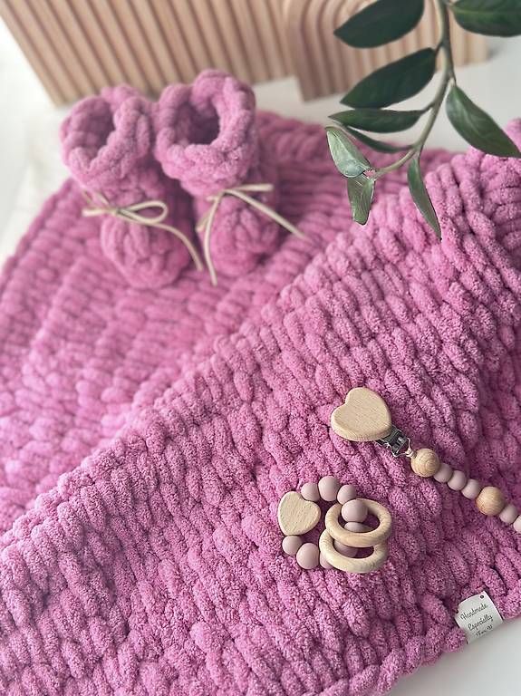 Lotti & Set di vestiti: Neugeborenen Set "Rosa mit Schuhen" NEU – Usato da Glis venduto da KubEmma.ch 1