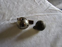 2 Stück  Schellen / Glöckchen                        (Nr.60)