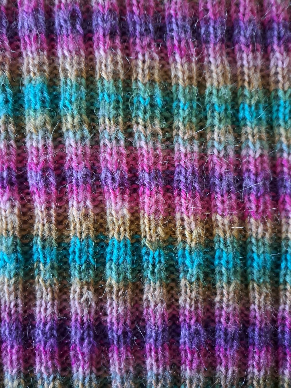 Maglioni & Felpe: Handgestrickter Pullunder gestreift Grösse ca. M neu – Nuovo (secondo la descrizione) da Näfels venduto da Haegli 1