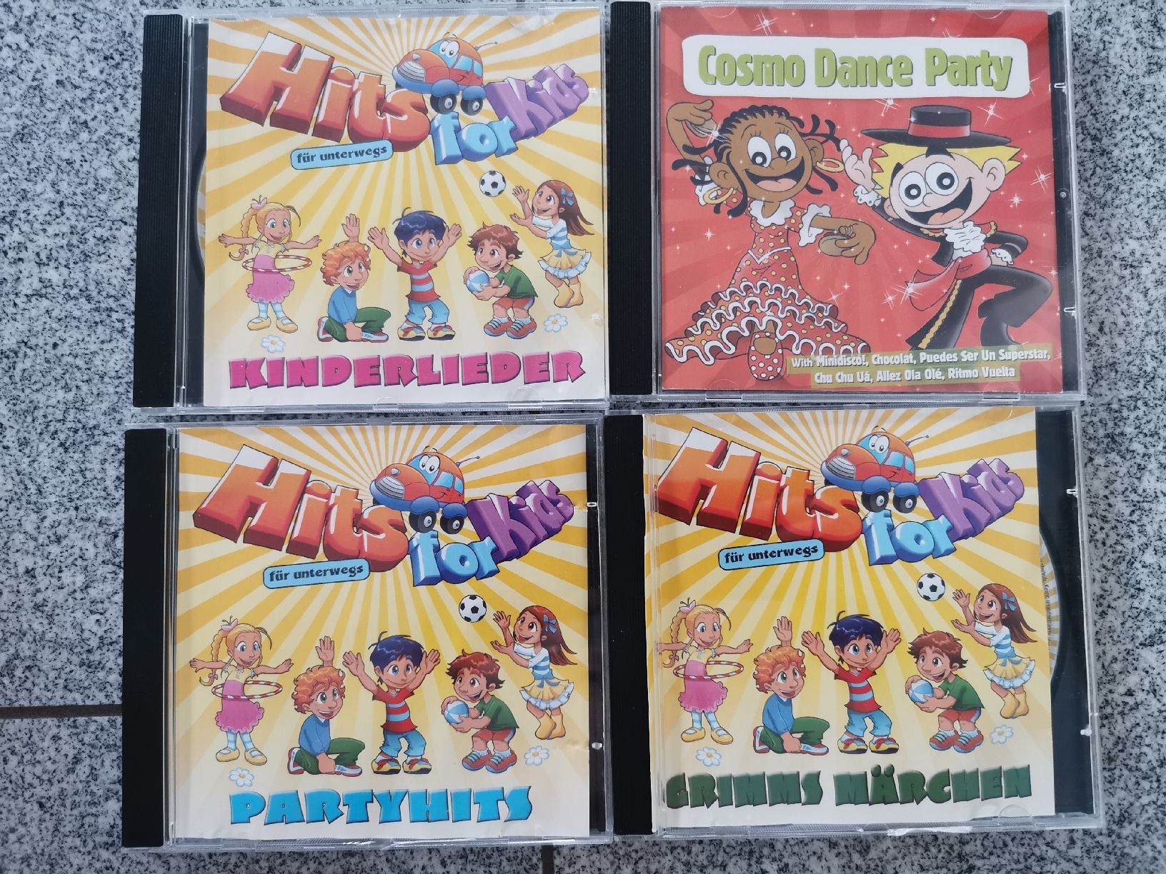 Audiolibri: 4 CDs Hits for Kids, Kinderlieder, Partyhits – Usato da Tägerschen venduto da mamirockt