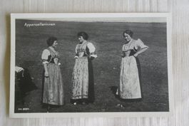 3 Appenzellerinnen, Tracht, sw-Foto