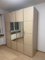 Grosser Kleiderschrank mit Spiegel – 180 × 215 × 60 cm