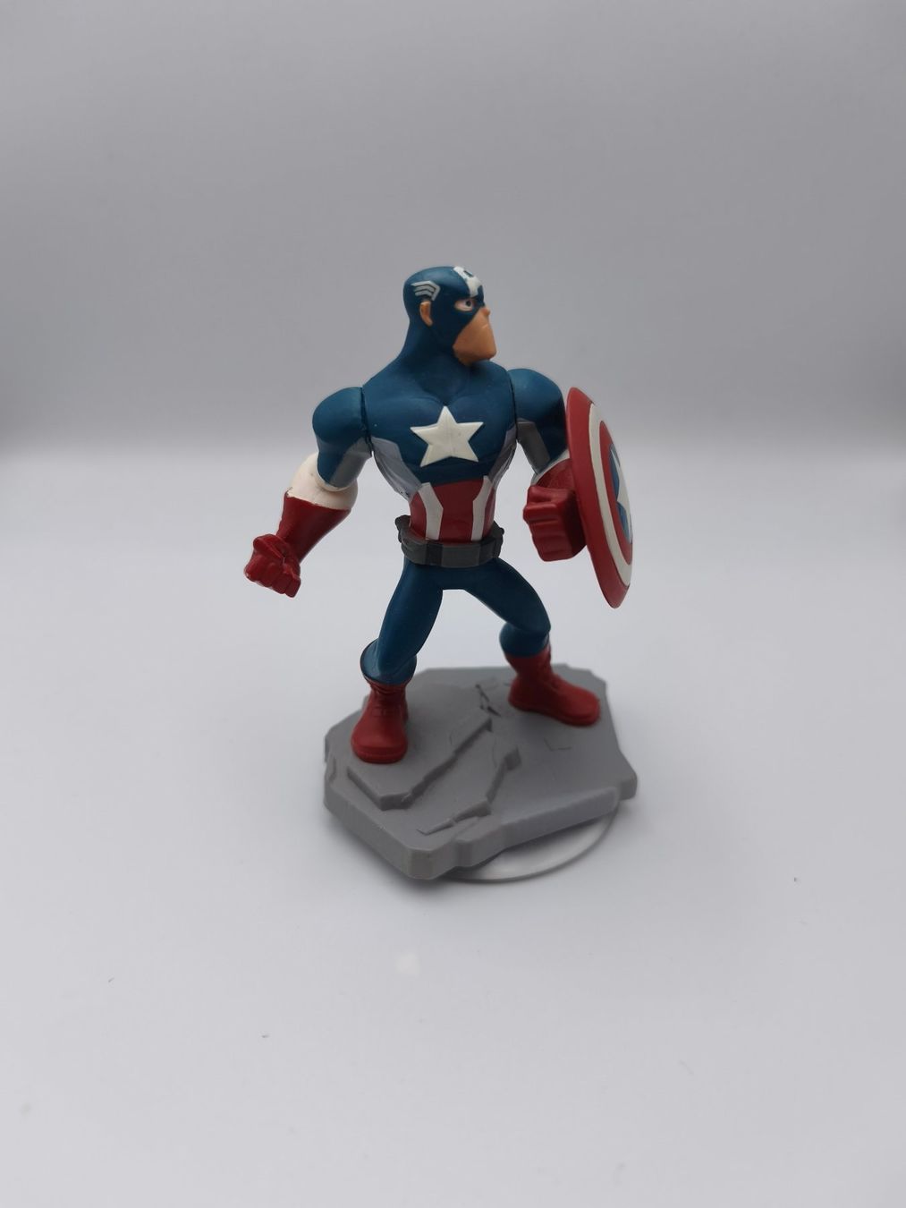 Disney Statuette: Disney Infinity 2.0 Marvel Figur Captain America – Usato da Kloten venduto da SuperRetroPixels 1