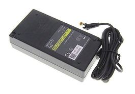 Sony Netzteil SRV2171WW: 18V / 1.65A DC