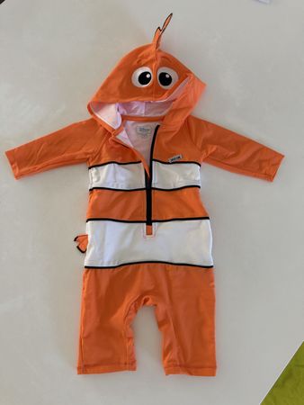 Disney store neoprenanzung