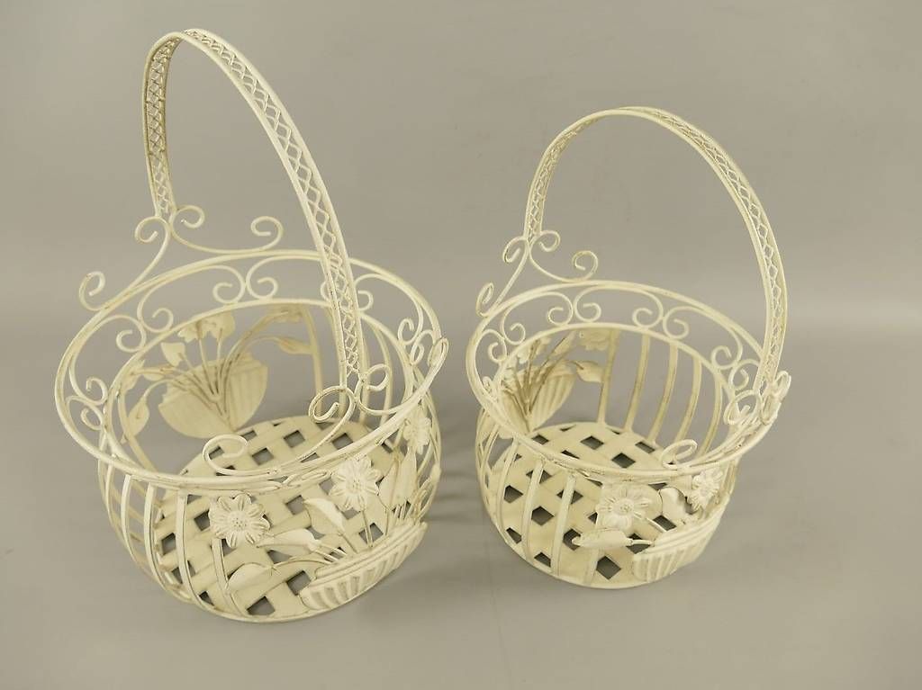 Tutte le decorazioni: Blumen Korb Eisen rustikal weiss Set 2er – Usato da Koblenz venduto da Rbaldinger54 1